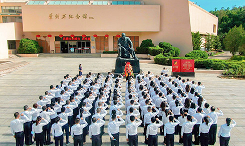 “不忘初心，，，切记使命”  <br>认真组织开展“七一”主题党日活动